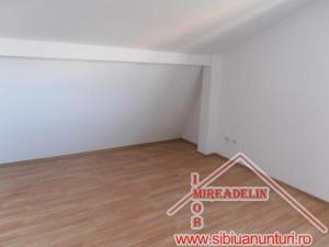 INCHIRIEZ APARTAMENT 2 CAMERE,   VALEA AURIE