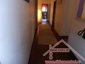 INCHIRIEZ APARTAMENT 2 CAMERE,   in zona STRAND