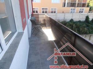 INCHIRIEZ APARTAMENT 2 CAMERE,   in zona STRAND