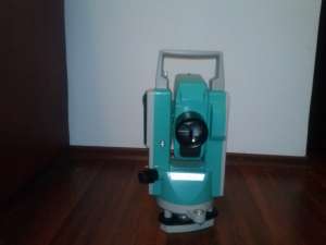 Teodolit electronic SOKKIA EZS 21