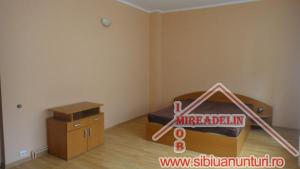 INCHIRIEZ APARTAMENT 3 CAMERE,  120 MP,  STRAND