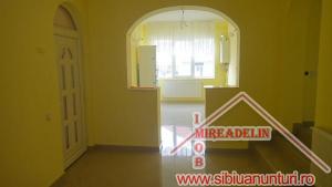 INCHIRIEZ APARTAMENT 3 CAMERE,  120 MP,  STRAND