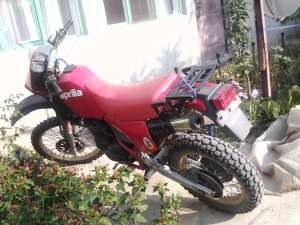 vand enduro aprilia etx 350 cc, 35 cp, 4t, an 94, acte italia, pornire buton si pedala, stare super 