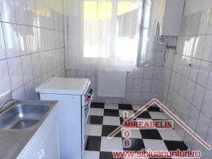 INCHIRIEZ APARTAMENT 2 CAMERE,   in ZONA INTEREX