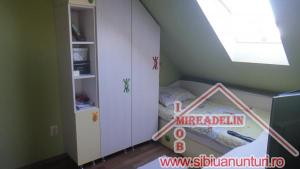 INCHIRIEZ APARTAMENT 3 CAMERE,  VALEA AURIE