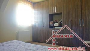 INCHIRIEZ APARTAMENT 3 CAMERE,  VALEA AURIE