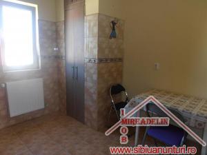 INCHIRIEZ APARTAMENT 2 CAMERE,  VALEA AURIE