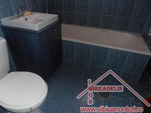 INCHIRIEZ APARTAMENT 2 CAMERE,  VALEA AURIE
