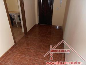 INCHIRIEZ APARTAMENT 2 CAMERE,  VALEA AURIE