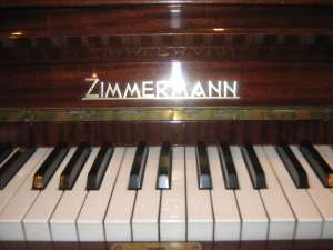 PIANINA ZIMMERMANN