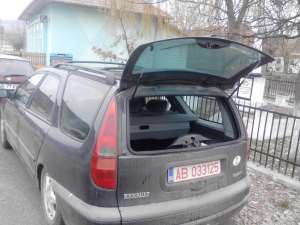 Dezmembrez Renaul Laguna 19disesel DTI din 1999