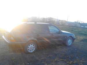 dezmembrez Mercedes C 180 w 202 din 1999