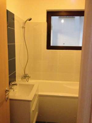 Inchiriez  Apartament Demisol Bloc Nou 2012 , 2 camere, Cismigiu