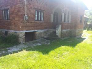 vand casa si teren