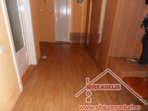VAND APARTAMENT 4 CAMERE,  in zona  STRAND