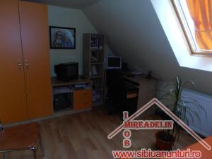 VAND APARTAMENT 4 CAMERE,  in zona  STRAND