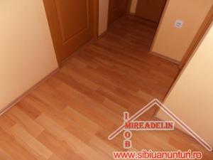 VAND APARTAMENT 4 CAMERE,  in zona  STRAND
