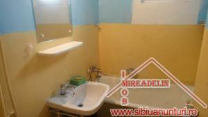 INCHIRIEZ APARTAMENT 2 CAMERE,  in  VASILE AARON
