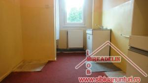 INCHIRIEZ APARTAMENT 2 CAMERE,  in  VASILE AARON
