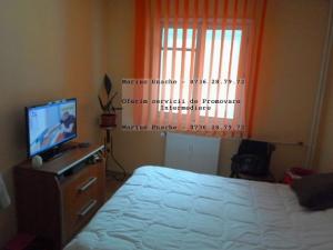 Vanzare 3 camere Titan-Piata Minis