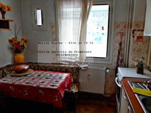 Vanzare 3 camere Titan-Piata Minis