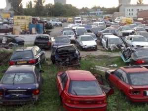 Dezmembrez o variata gama de masini