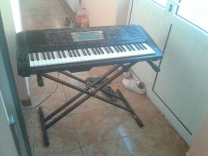 vand orga  yamaha psr 730 + stativ