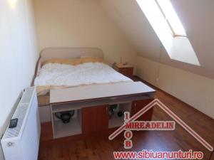 INCHIRIEZ APARTAMENT 3 CAMERE,   STRAND II