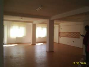 INCHIRIEZ VILA B-DUL VACARESTI