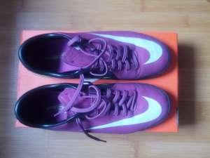 Ghete de fotbal Nike Mercurial
