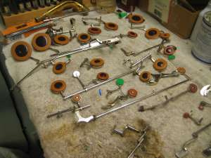 reparatii saxofoane clarinete