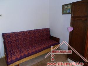 INCHIRIEZ APARTAMENT 2 CAMERE,   in  VALEA AURIE