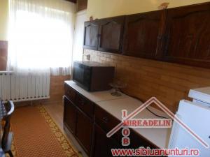 INCHIRIEZ APARTAMENT 2 CAMERE,   in  VALEA AURIE