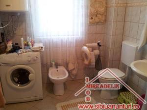 VAND VILA 4 CAMERE,   P+2E ALEA CISNADIEI