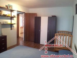 VAND VILA 4 CAMERE,   P+2E ALEA CISNADIEI