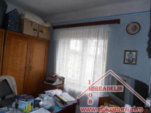 VAND URGENT CASA S+P,   STRADA PALTINUL
