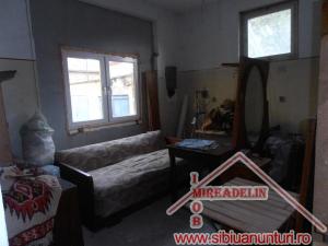 VAND URGENT CASA S+P,   STRADA PALTINUL