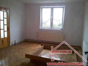 INCHIRIEZ APARTAMENT 3 CAMERE,   Calea Poplacii
