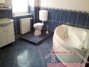 INCHIRIEZ APARTAMENT 3 CAMERE,   Calea Poplacii