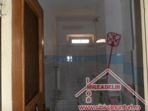 VAND APARTAMENT 3 CAMERE,   AL. STREIU