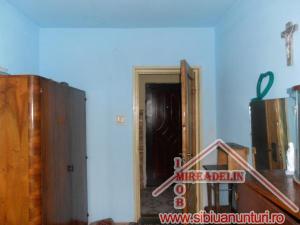 VAND APARTAMENT 3 CAMERE,   AL. STREIU