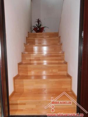 VAND VILA IN DUPLEX  6 CAMERE,    S+ P+E+M  C. VETERANILOR