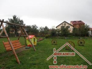 VAND VILA IN DUPLEX  6 CAMERE,    S+ P+E+M  C. VETERANILOR