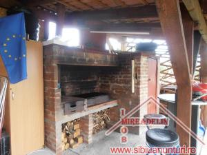 VAND VILA IN DUPLEX  6 CAMERE,    S+ P+E+M  C. VETERANILOR