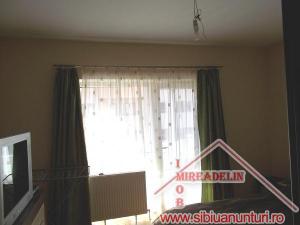 VAND APARTAMENT 3 CAMERE DECOMANDATE,   ZONA STRAND