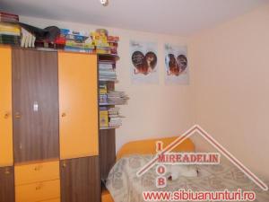 VAND APARTAMENT 3 CAMERE DECOMANDATE,   ZONA STRAND