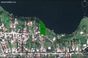 TEREN CU DESCHIDERE LA LAC