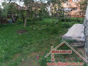 VAND CASA 3 CAMERE,     S+P+E  ZONA CALEA POPLACII