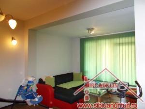 Vand apartament 3 camere decomandate la vila,   Zona Rahovei