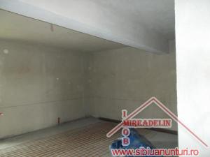 VAND CASA IN CONSTRUCTIE P+E+P,   C. CISNADIEI